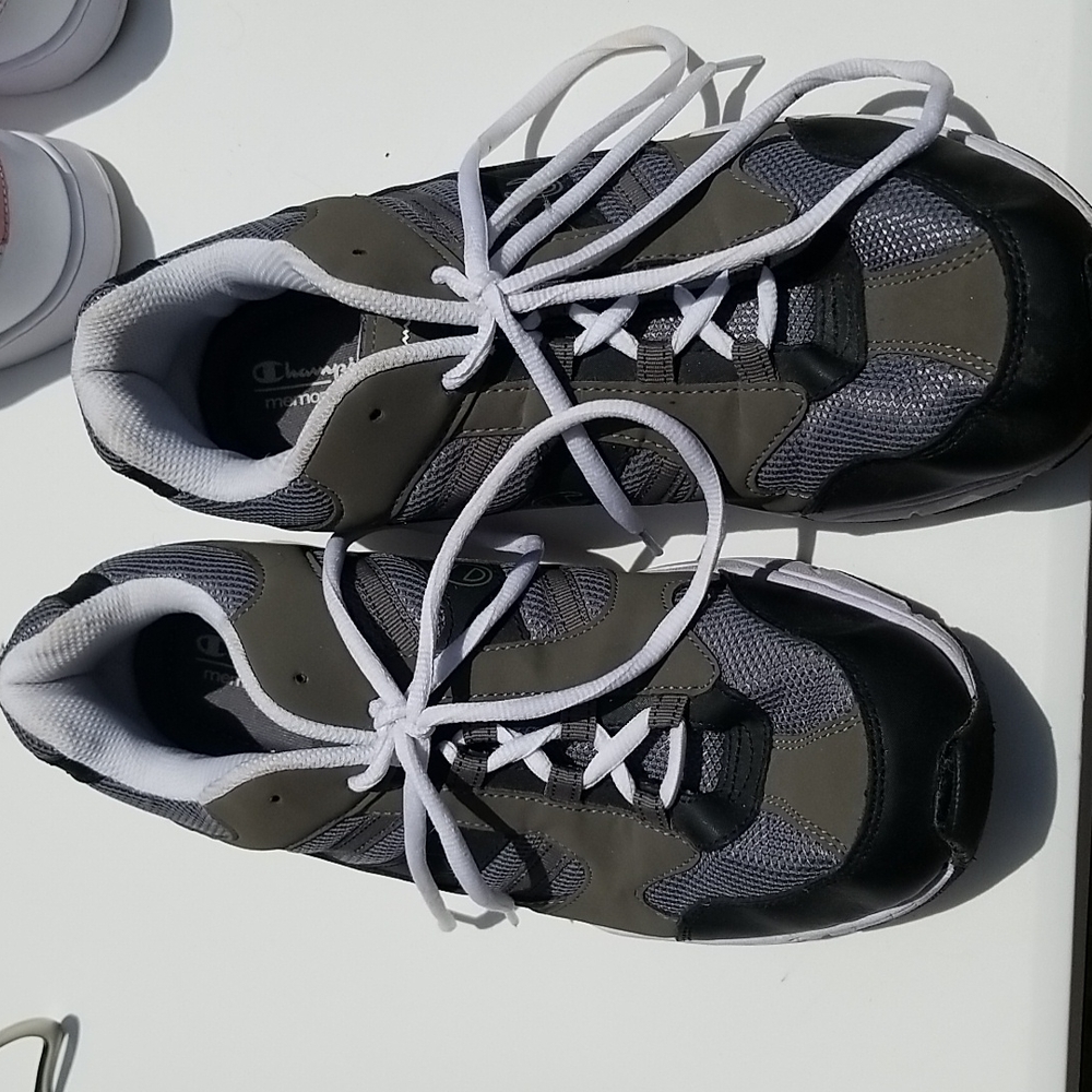 Champion memory foam tennis shoes